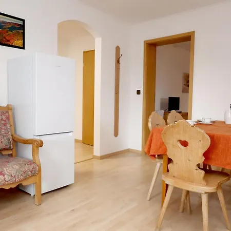 Hotel Gaestehaus Roessle Grosszuegiges Wohnen Bis Zu 90 M2 3*