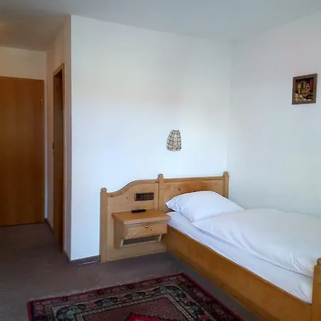 Gaestehaus Roessle 3* Rötenbach