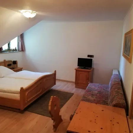 Gaestehaus Roessle Otel Rötenbach