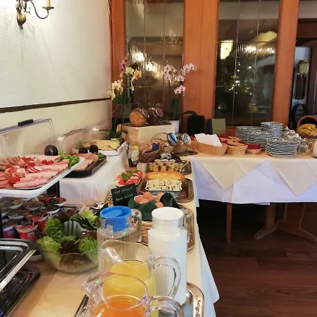 Gaestehaus Roessle Otel 3*